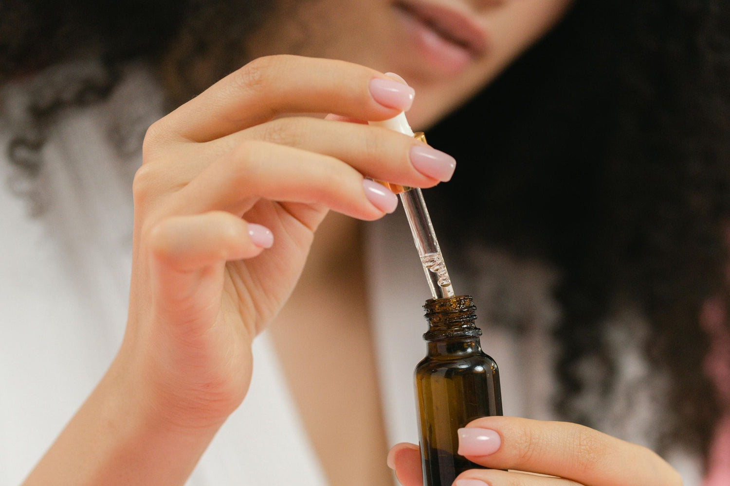 Hyaluronic Acid and Peptides: The Perfect Pair for Healthy Skin