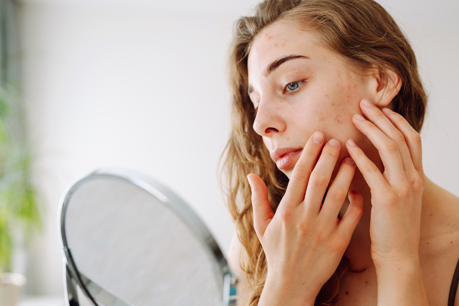 The Truth About the "Peptide Purge": Why Peptides Likely Aren't Causing Your Breakouts